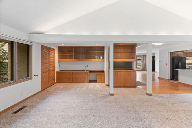1390 Skillman Avenue W, Roseville, MN 55113