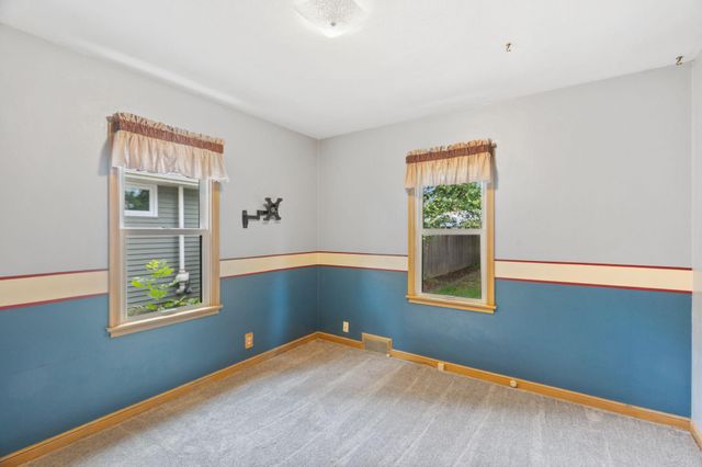 1390 Skillman Avenue W, Roseville, MN 55113