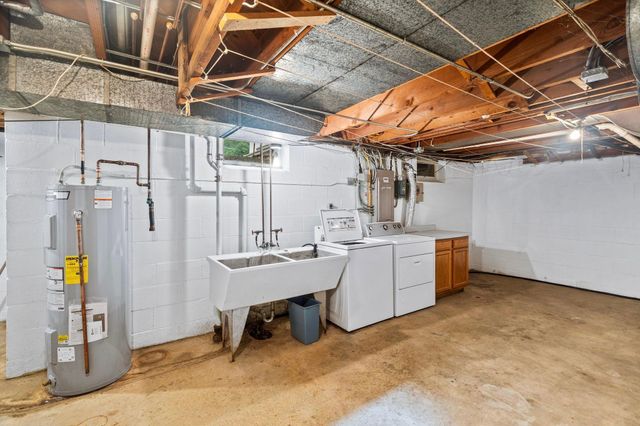 1390 Skillman Avenue W, Roseville, MN 55113