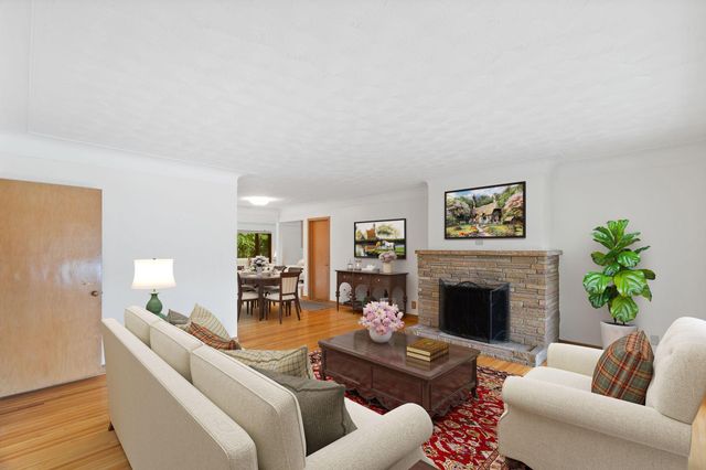 1390 Skillman Avenue W, Roseville, MN 55113