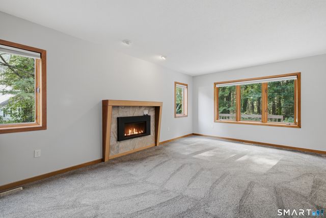23 Walts Hill, Bloomfield, CT 06002