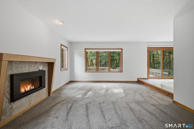 23 Walts Hill, Bloomfield, CT 06002