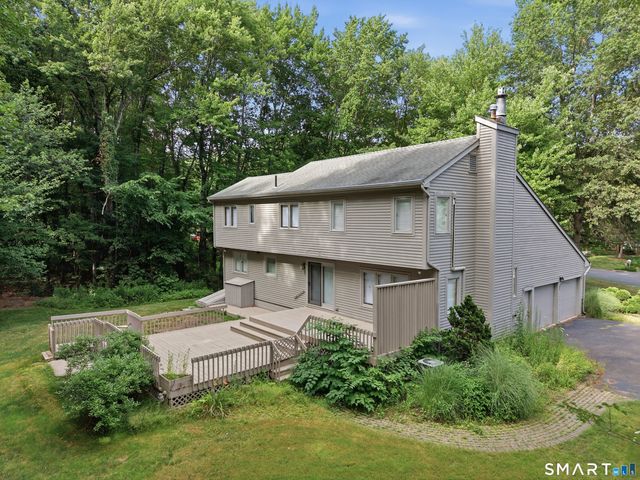 23 Walts Hill, Bloomfield, CT 06002