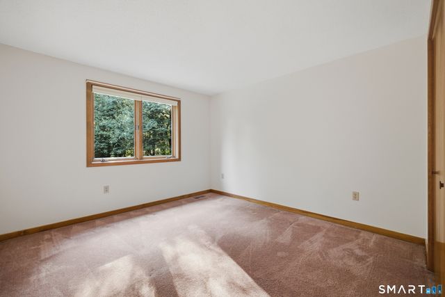 23 Walts Hill, Bloomfield, CT 06002