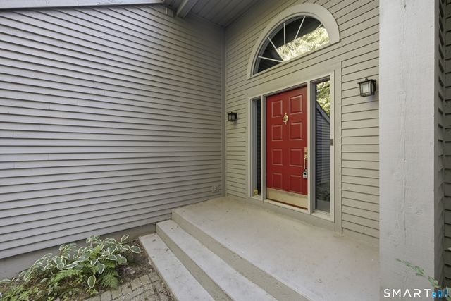 23 Walts Hill, Bloomfield, CT 06002