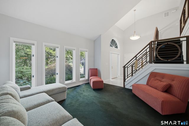 23 Walts Hill, Bloomfield, CT 06002