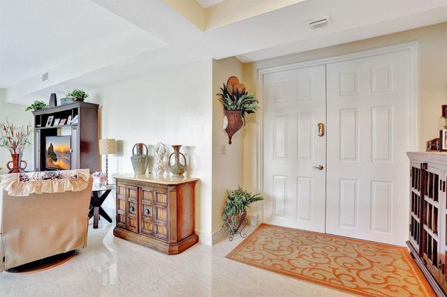 3210 NE 5th Street 202, Pompano Beach, FL 33062