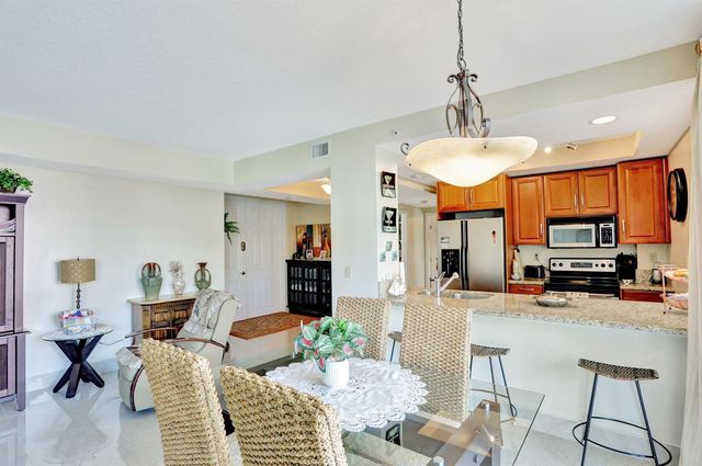 3210 NE 5th Street 202, Pompano Beach, FL 33062