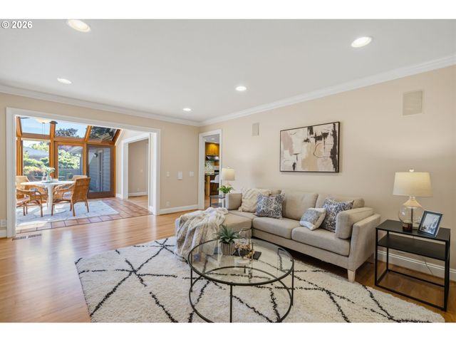 7788 Sw ARBOR GLEN Ct, Wilsonville, OR 97070