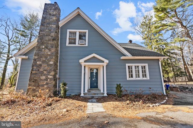 225 FOX RD, Media, PA 19063