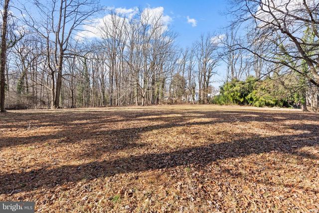 225 FOX RD, Media, PA 19063