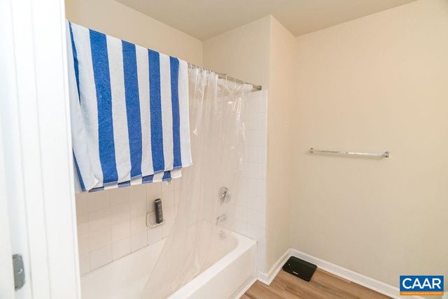 725 Denali Way Apt 102, Charlottesville, VA 22903