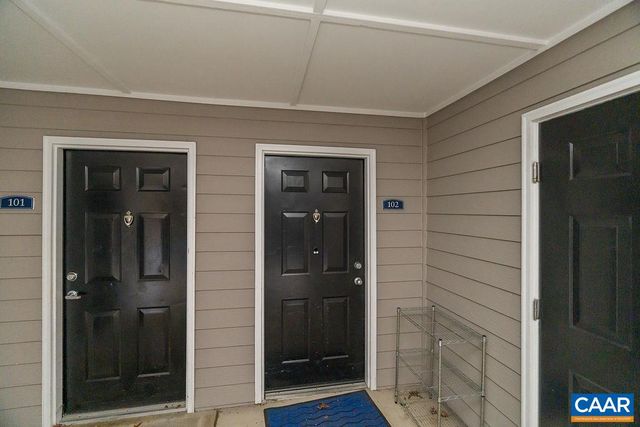 725 Denali Way Apt 102, Charlottesville, VA 22903