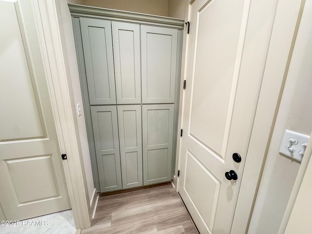 201 Porch View Dr, Lafayette, LA 70508