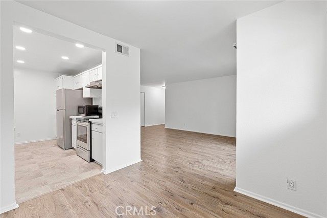 4622 Park Granada 80, Calabasas, CA 91302