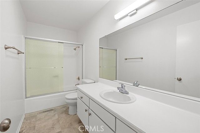 4622 Park Granada 80, Calabasas, CA 91302