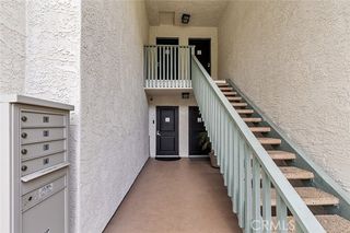 4622 Park Granada 80, Calabasas, CA 91302