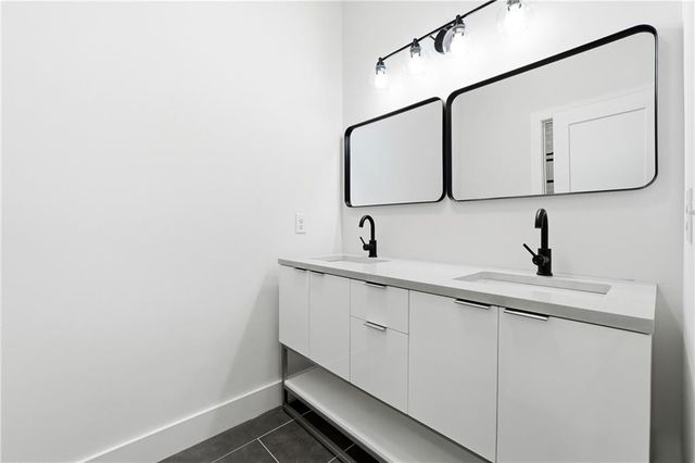 2009 Kenwood SE Place, Smyrna, GA 30082