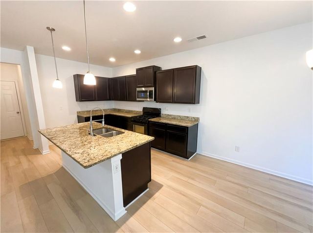 5113 Rapahoe Trail, Atlanta, GA 30349