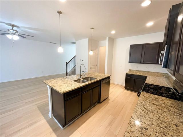 5113 Rapahoe Trail, Atlanta, GA 30349