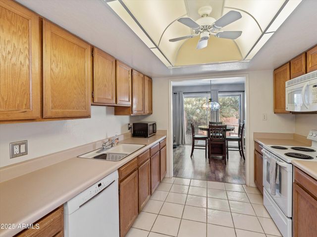 5725 N CAMINO DE LAS ESTRELLAS --, Tucson, AZ 85718