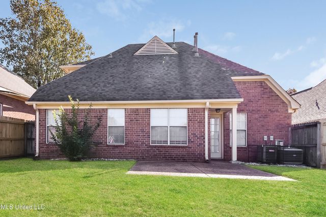 1116 Warwick Place, Southaven, MS 38671