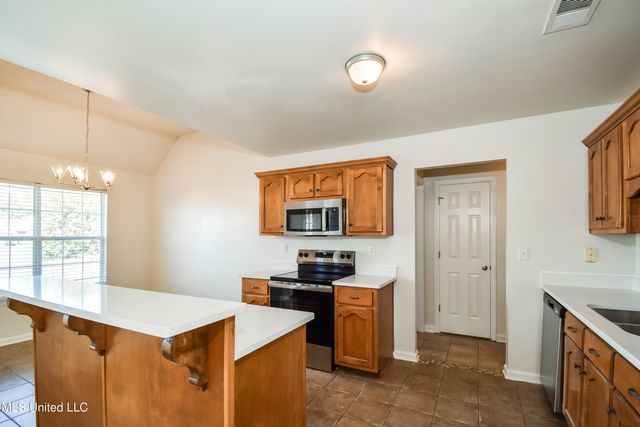 1116 Warwick Place, Southaven, MS 38671