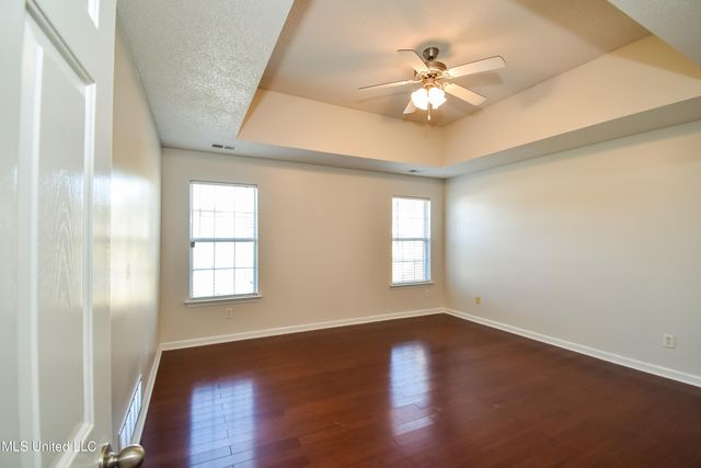 1116 Warwick Place, Southaven, MS 38671