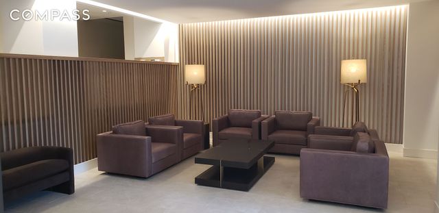 7025 Yellowstone Blvd Apt 2M, New York City, NY 11375