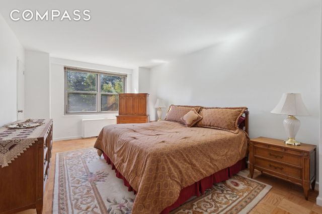 7025 Yellowstone Blvd Apt 2M, New York City, NY 11375