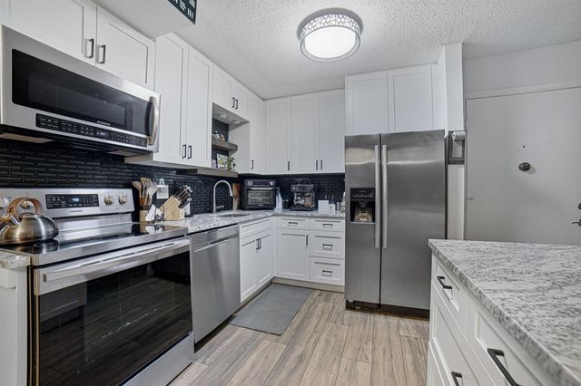 9412 S BELFORT Circle 115, Tamarac, FL 33321