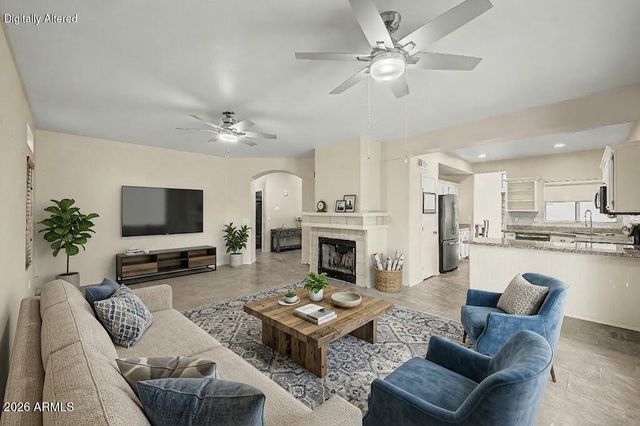 1557 E DOUGLAS Avenue, Gilbert, AZ 85234