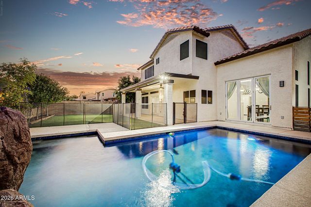 1557 E DOUGLAS Avenue, Gilbert, AZ 85234