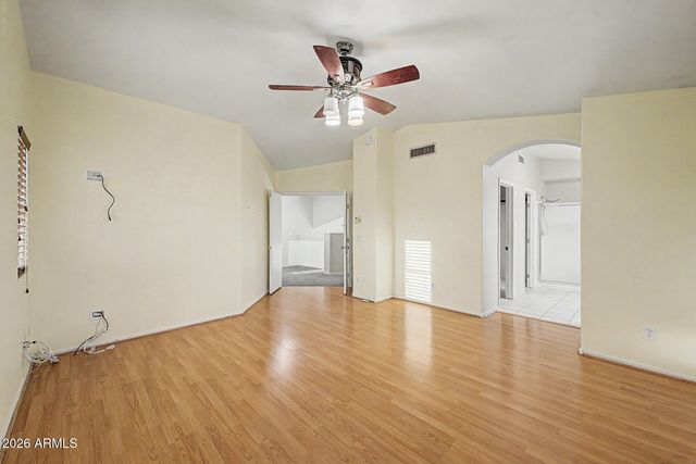 1557 E DOUGLAS Avenue, Gilbert, AZ 85234