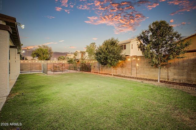 1557 E DOUGLAS Avenue, Gilbert, AZ 85234