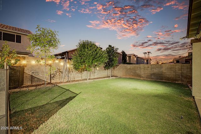 1557 E DOUGLAS Avenue, Gilbert, AZ 85234