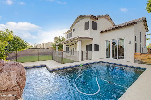 1557 E DOUGLAS Avenue, Gilbert, AZ 85234
