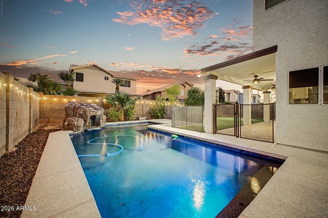 1557 E DOUGLAS Avenue, Gilbert, AZ 85234