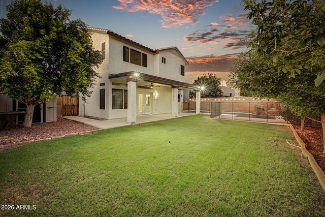 1557 E DOUGLAS Avenue, Gilbert, AZ 85234