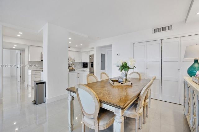 20515 E Country Club Drive 1747, Aventura, FL 33180