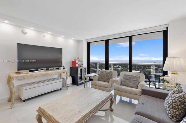 20515 E Country Club Drive 1747, Aventura, FL 33180
