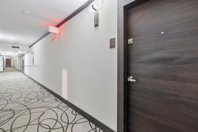20515 E Country Club Drive 1747, Aventura, FL 33180