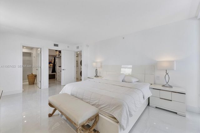 20515 E Country Club Drive 1747, Aventura, FL 33180
