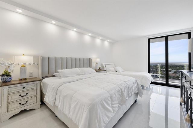20515 E Country Club Drive 1747, Aventura, FL 33180