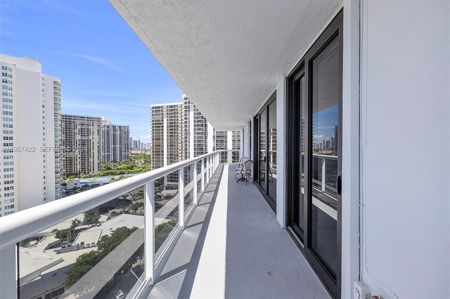 20515 E Country Club Drive 1747, Aventura, FL 33180