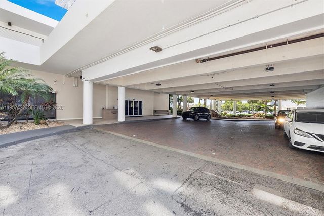 20515 E Country Club Drive 1747, Aventura, FL 33180