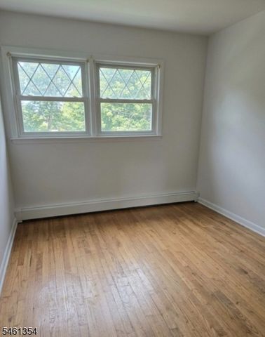 568 Stanley Pl, Mount Arlington Boro, NJ 07850