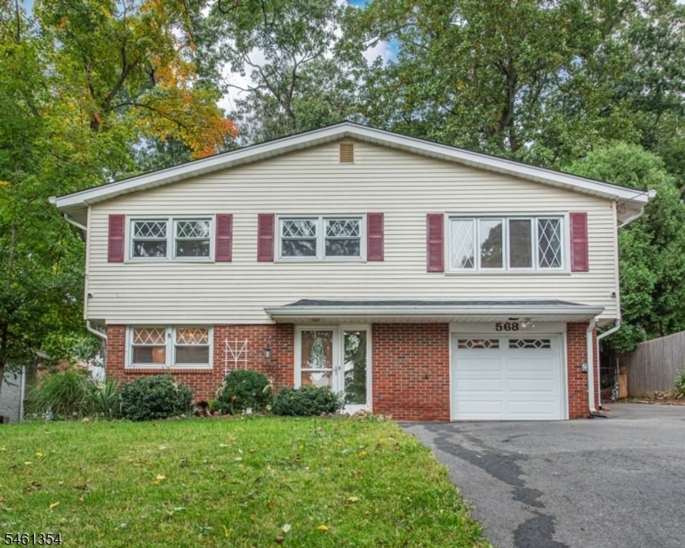 568 Stanley Pl, Mount Arlington Boro, NJ 07850
