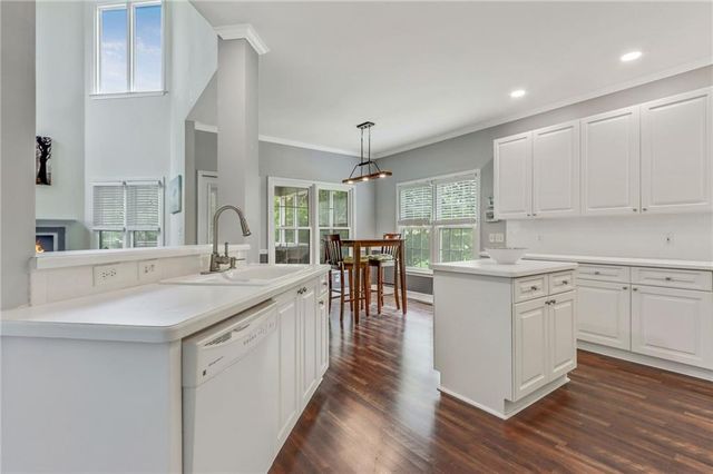 2027 Woodside Park Drive, Woodstock, GA 30188