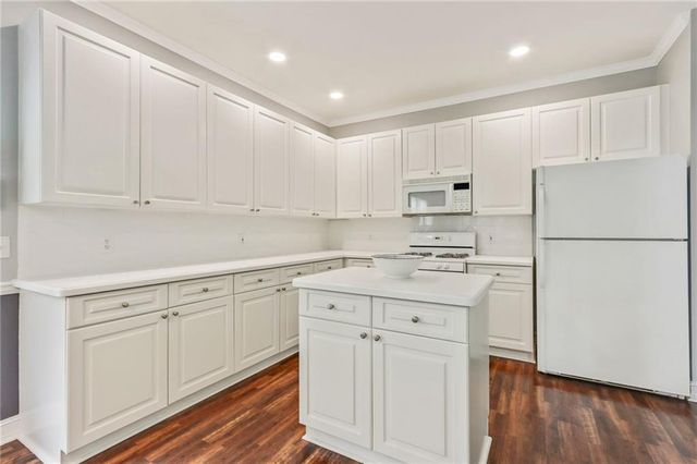 2027 Woodside Park Drive, Woodstock, GA 30188